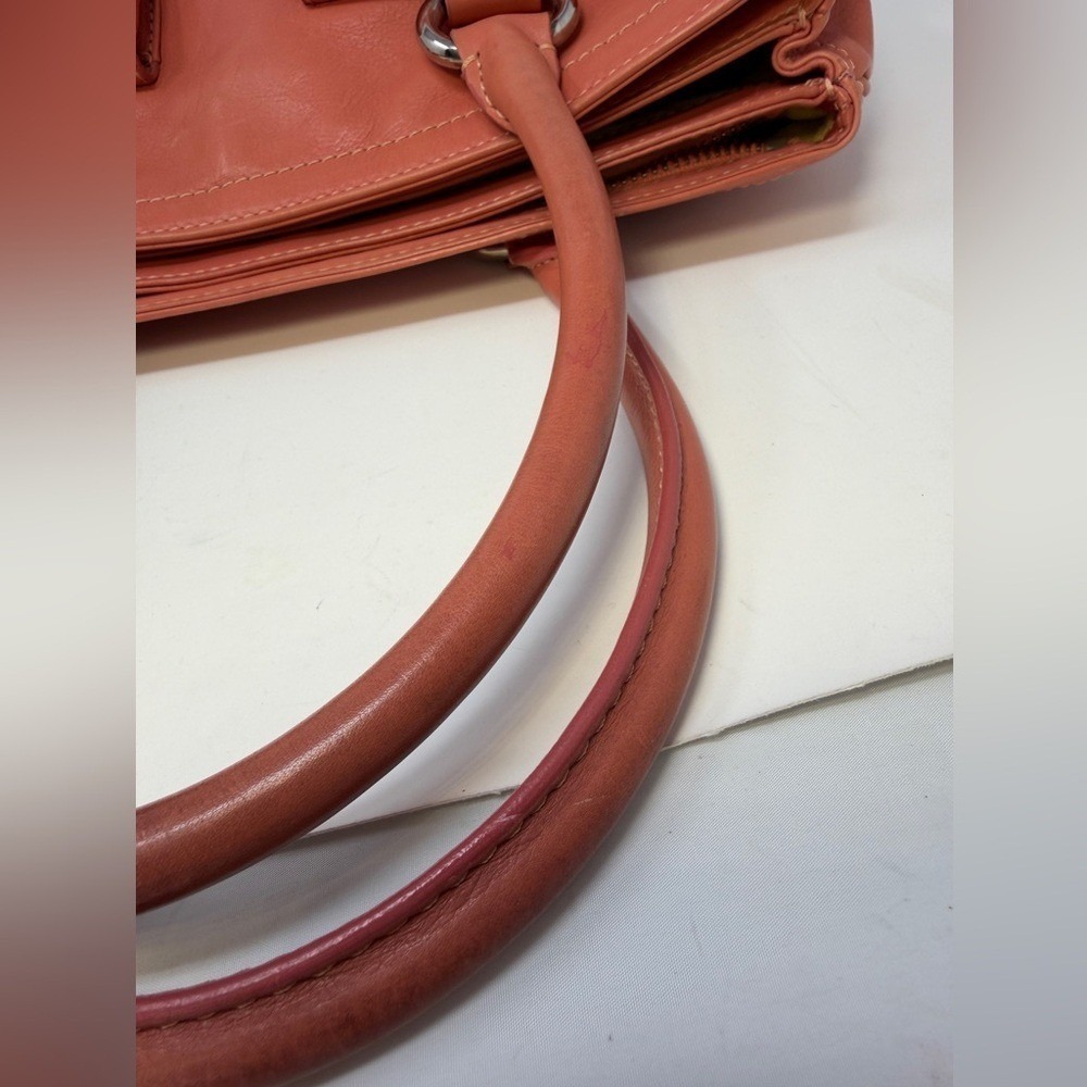 Marc Jacobs Peach Satchel Bag with suede interior - Picture 9 of 16